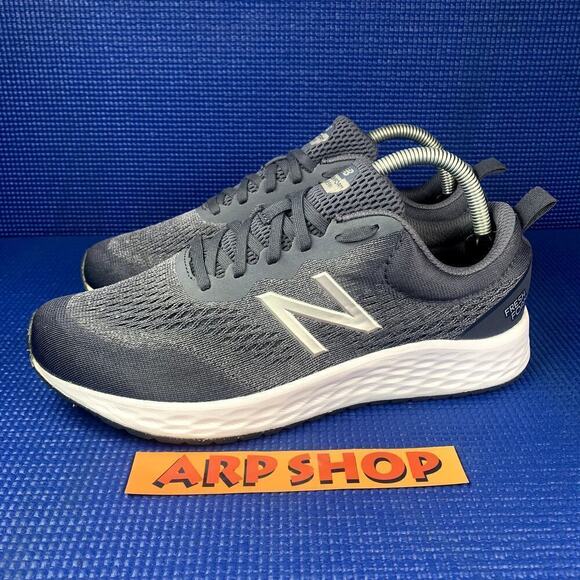 NEW BALANCE FRESH FOAM ARISHI v3 Women`s Size 9.5 Grey Running Shoes WARISLB3 - Picture 1 of 8